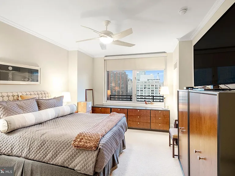 440 S Broad St #2407 — Photo 14