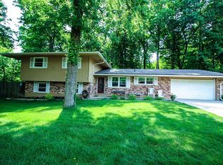 2929 Bruce Ct, Beavercreek, OH 45434