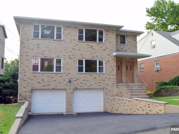 533 Roff Ave, Palisades Park, NJ 07650
