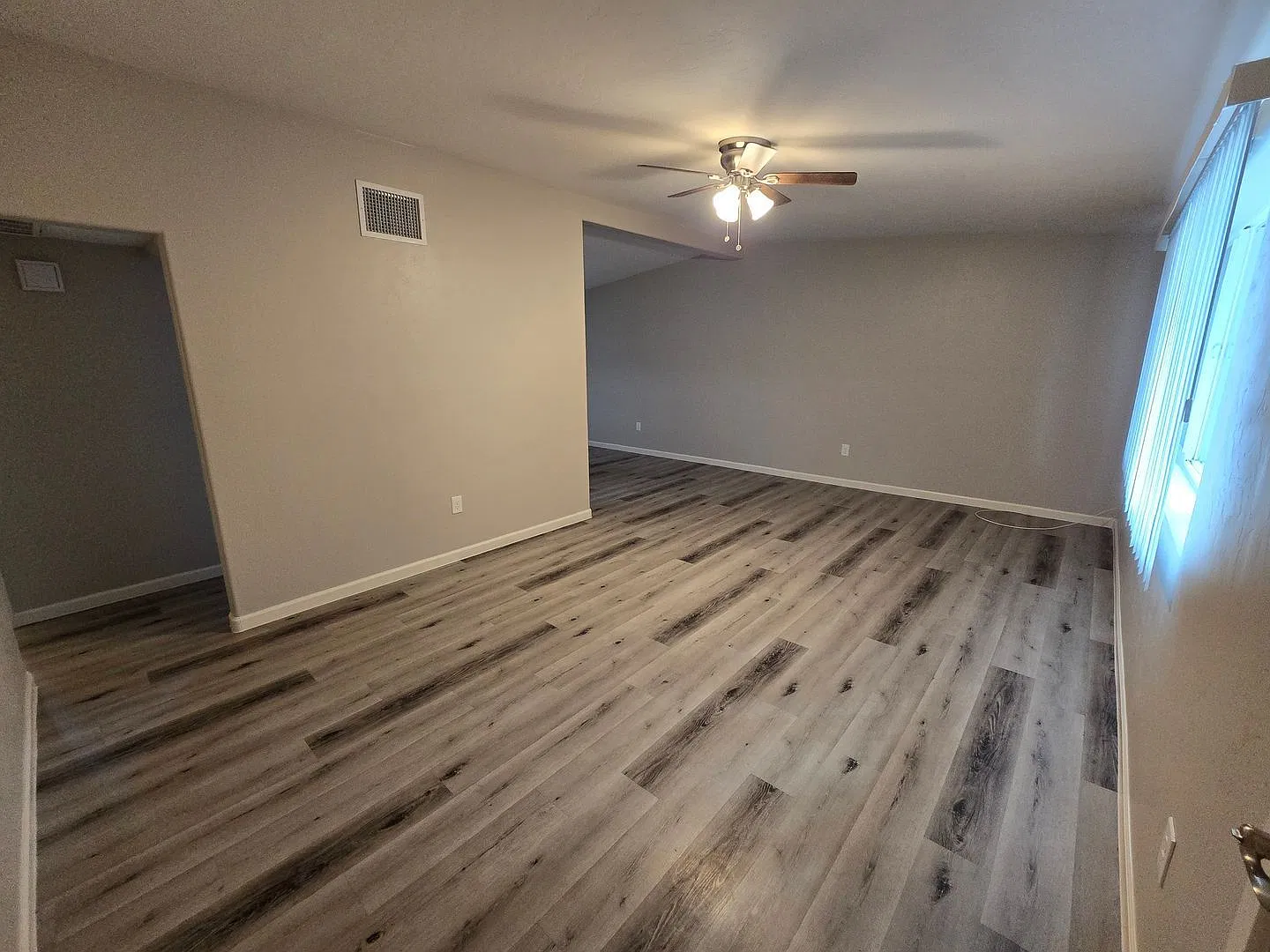 2 bed, 2.0 bath, 1050 sqft, $1,599 — Photo 3
