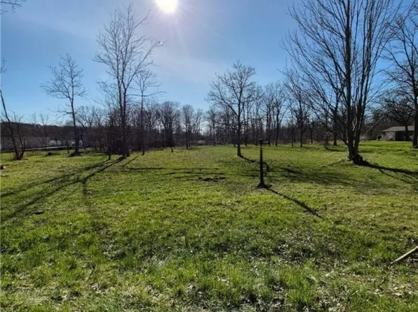 87 Center St, Lockport, NY 14094