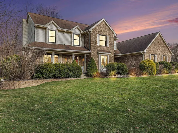 11965 Parkside Cir, Washington, MI 48094