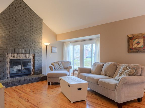 4th image of 5650 Sharon Dr