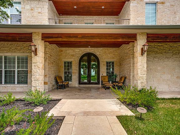 2nd image of 44 Vineyard Dr