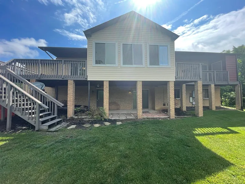 Building Photo - 1729 Mountainside Dr