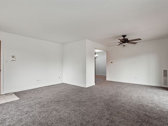 5th image of 15812 Terrace Dr #Ro2