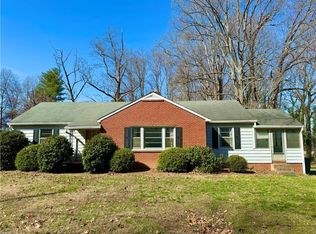 5534 Dogwood Dr, Winston Salem, NC 27105