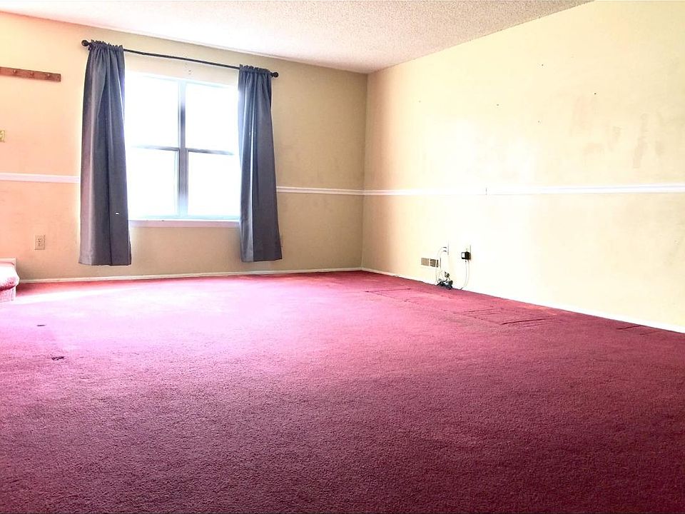 Living Room 4