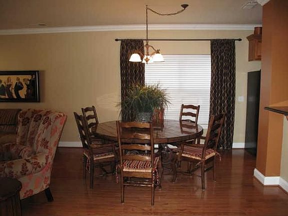 Home for Sale in Franklin, Tennessee $405,000