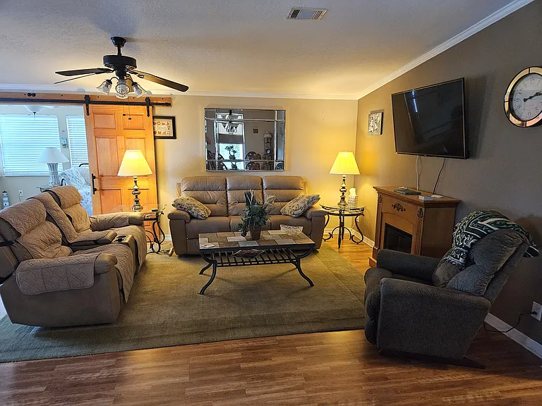 1226 Zapata Pl — Photo 11