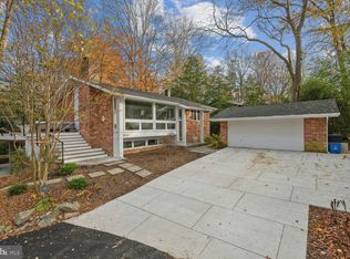 8324 Fenway Rd, Bethesda, MD 20817