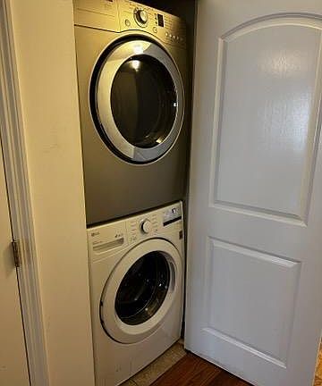 5th image of 1465 Royce St #1