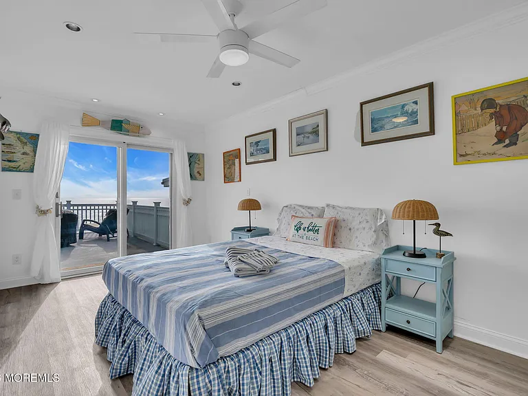 55 Beach Front — Photo 21