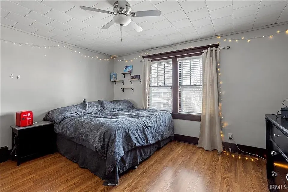 3 bed, 1.5 bath, 1600 sqft, $1,800 — Photo 3