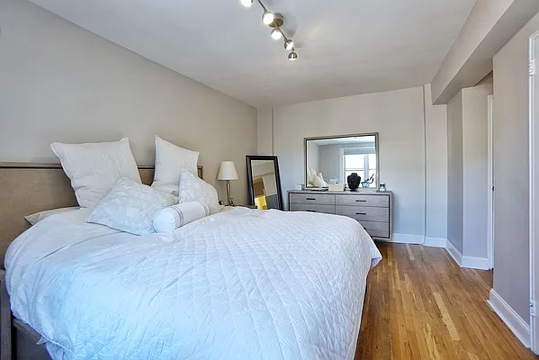 Sold by Ben Bay Realty Co | media 23