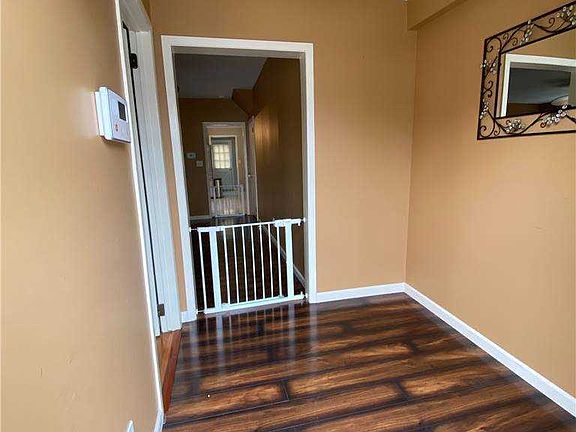 2nd image of 8 Wilson St