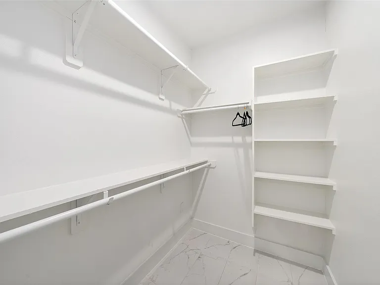 3010 Delano St — Photo 26
