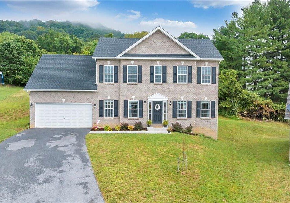 1st image of 2081 Lawson Ln