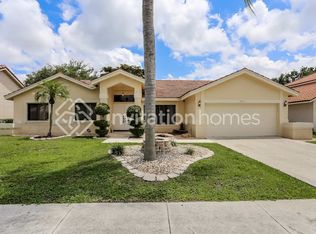 3932 NW 55th St, Pompano Beach, FL 33073