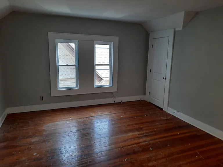 177-179 Davenport Ave #2 — Photo 6