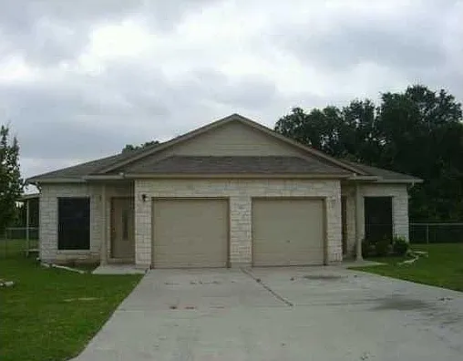 508 Tablerock Cir #B — Photo 1