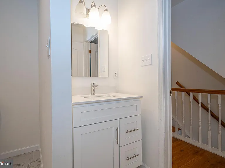 2822 Ogden St #A — Photo 17