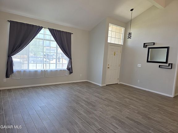 4th image of 3330 Garnet Ave