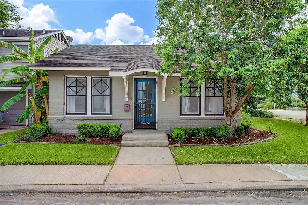 1 bed, 744 sqft, $2,050 — Photo 1