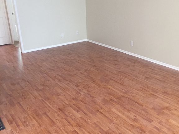 2nd image of 3825 McLaughlin Ave APT 113