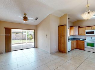 18201 SW 142nd Pl, Miami, FL 33177