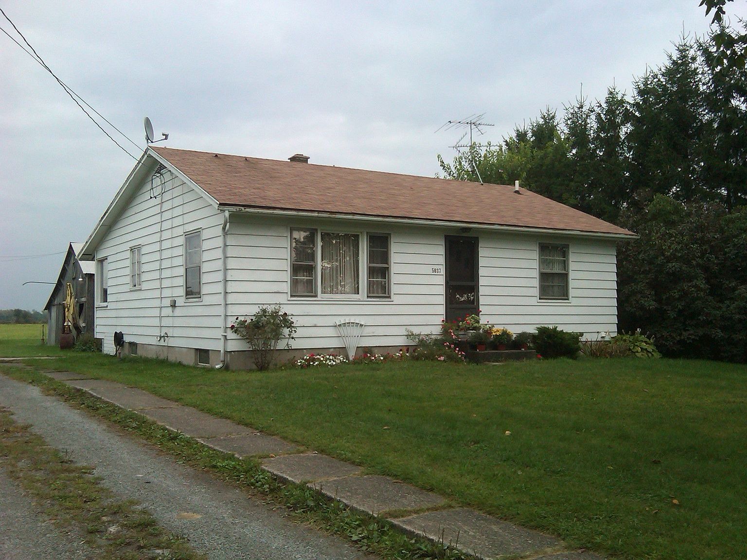 5037 Graham Rd, Middleport, NY 14105 Zillow