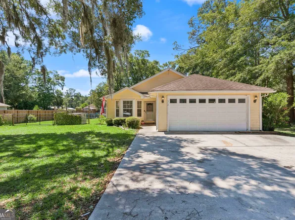 512 E William Ave, Kingsland, GA 31548