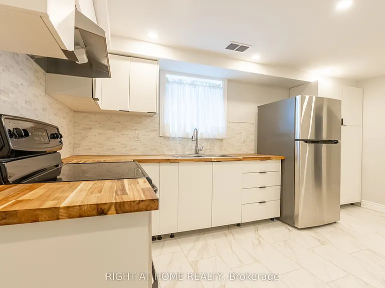 214 Kenilworth Ave S #BASEMENT — Photo 23