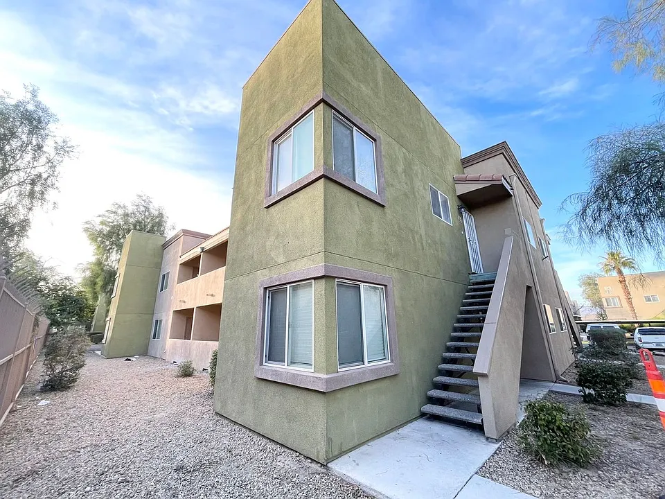 1834 N Decatur Blvd #204