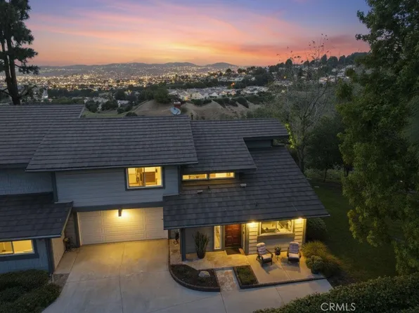 7300 E Singingwood Dr, Anaheim, CA 92808