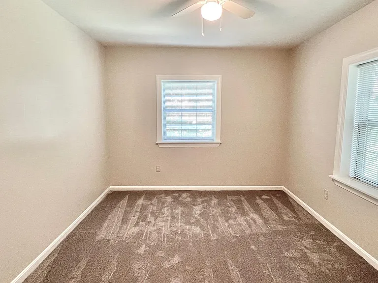 1748 N Rhodes St #6-321 — Photo 28