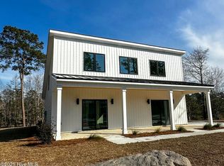 37 Tide Landing Ct, Hampstead, NC 28443