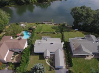 14 Alewife Rd, Waterford, CT 06385