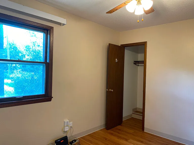 329 E 7th St #5 — Photo 8