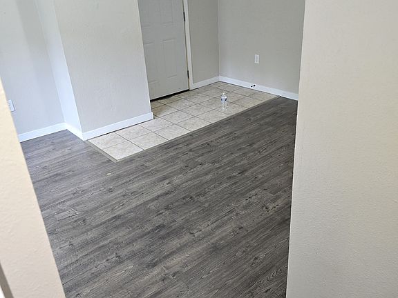 4th image of 501 6th St S #1/2