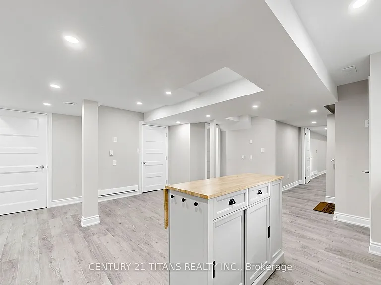 270 Forestwalk St #LOWER — Photo 9