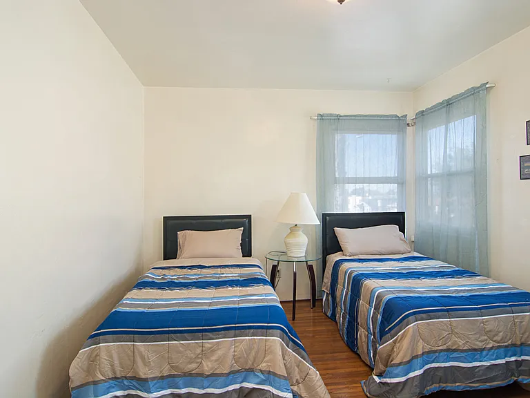 2043 Sunset Cliffs Blvd — Photo 5