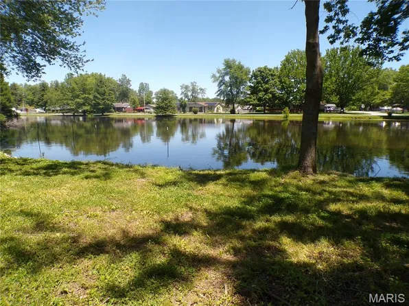 408 E Jackson St, De Soto, IL 62924