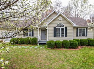 11307 Parrish Creek Ln, Midlothian, VA 23112