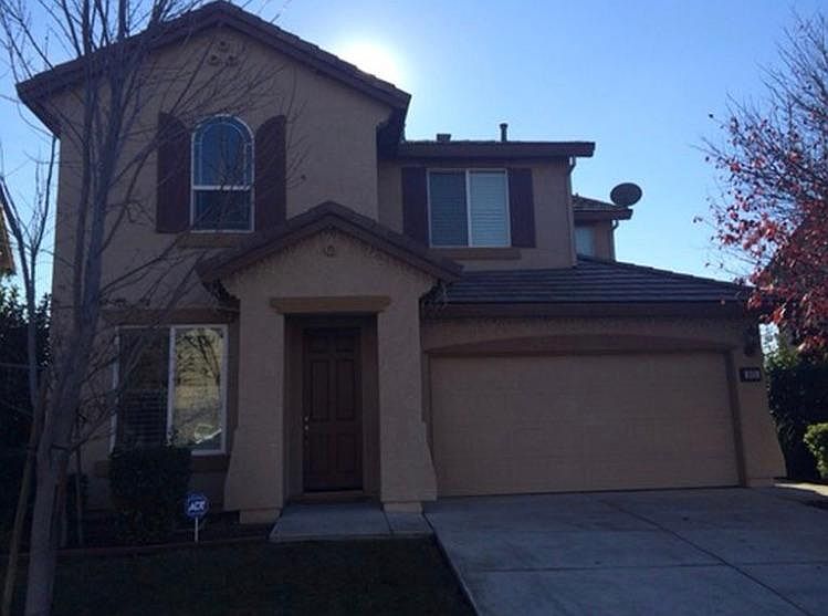 1st image of 825 Castaic Dr