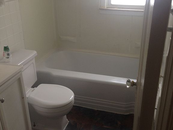4th image of 14627 Roselawn St