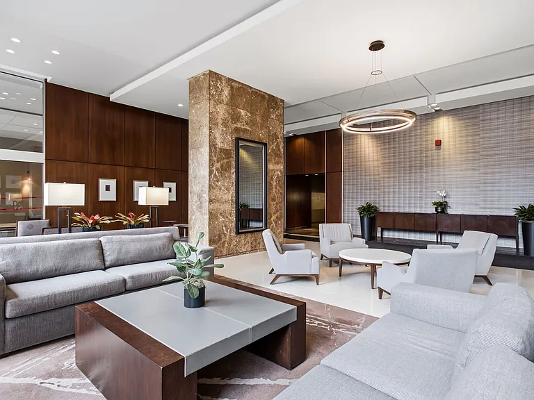 655 W Irving Park Rd #4008 — Photo 11