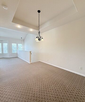 3rd image of 1271 E Common St