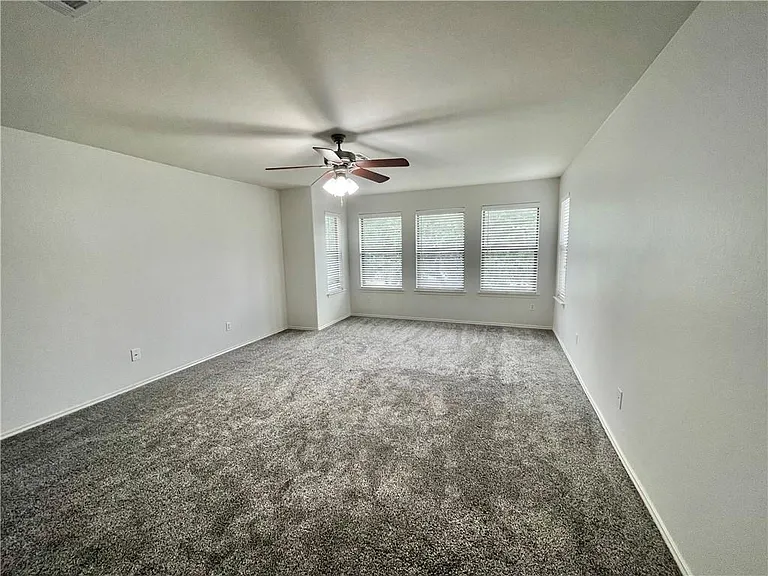 608 Trail Dust Dr — Photo 10