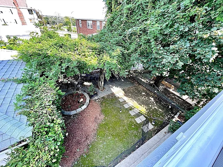 15 Puritan Rd — Photo 34
